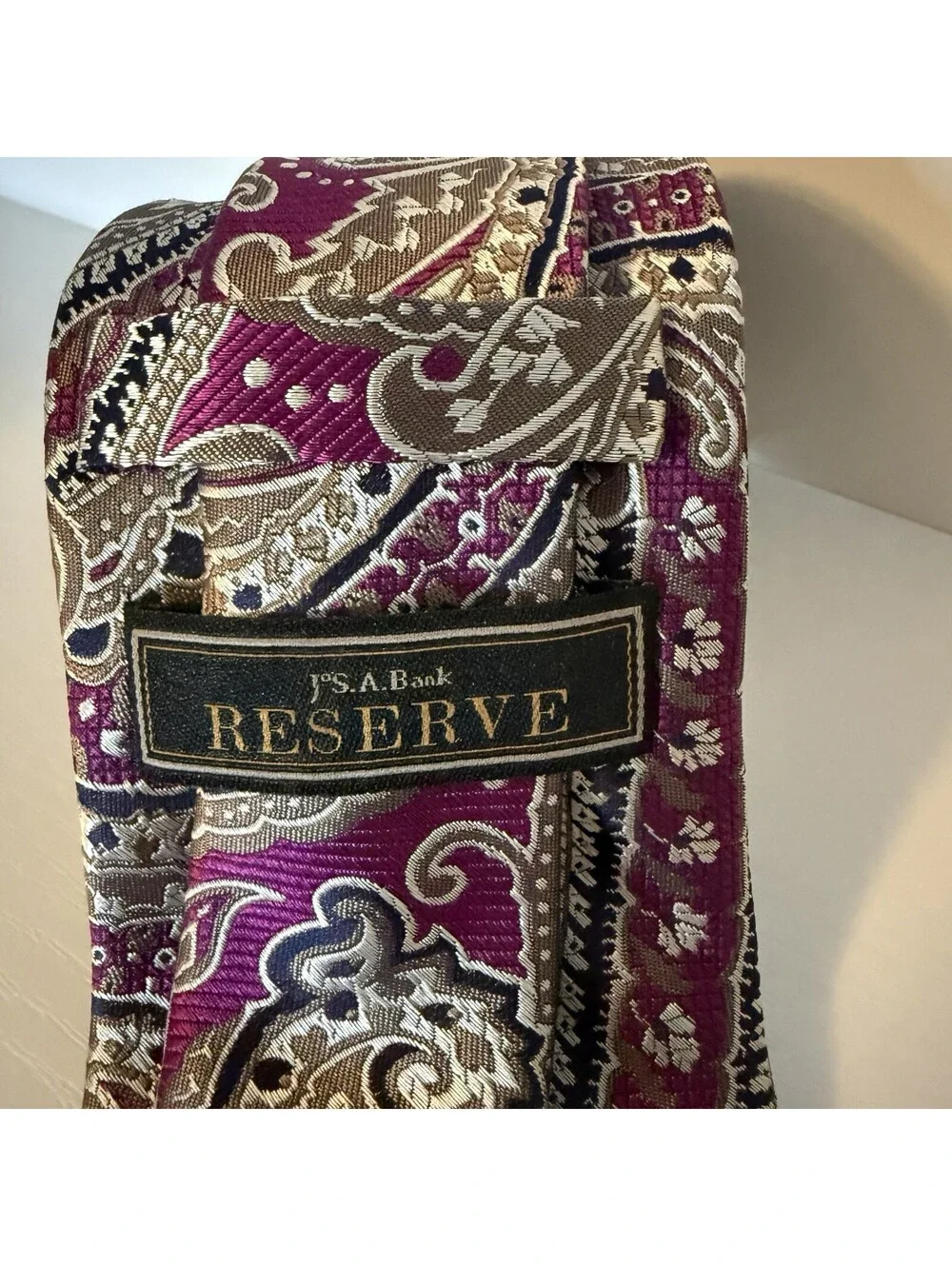 Jos A Bank Reserve Men’s 100% Silk Tie Paisley Magenta Brown 60” Long
